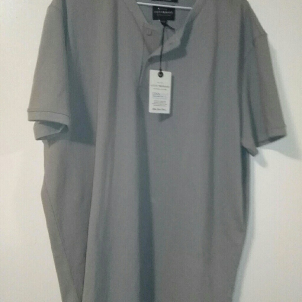 Lucky Brand Tshirt🛍🛍🛍